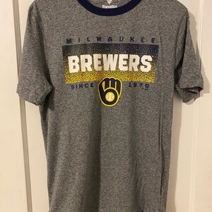 Milwaukee Brewers Men’s Medium T-shirt